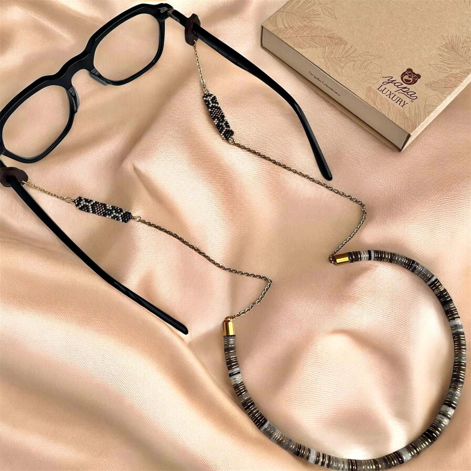 CUELGA GAFAS RAICES