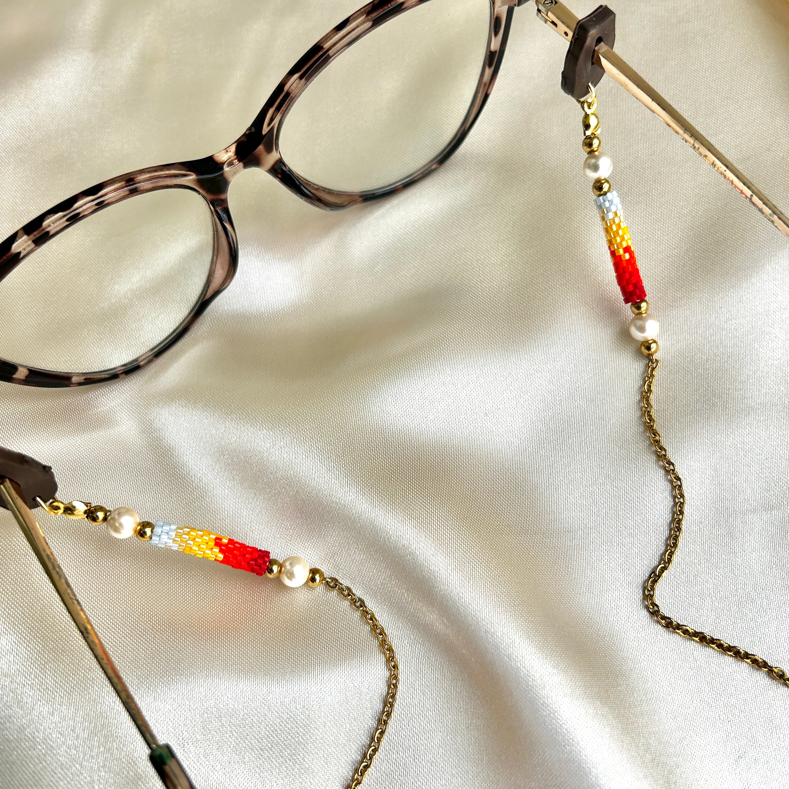 COLECCIÓN CUELGA GAFAS MIYUKI